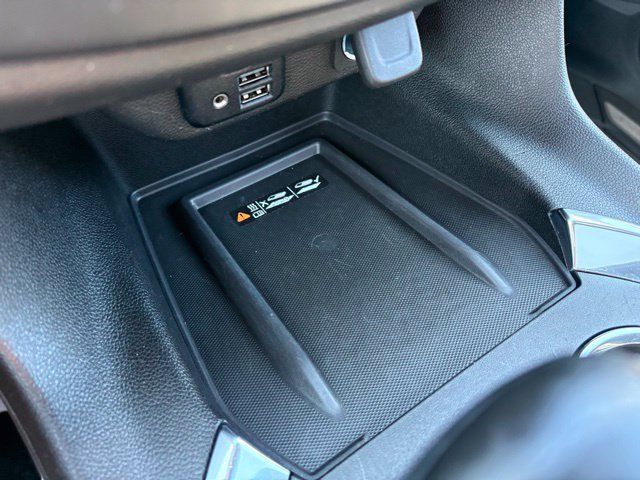 Used 2023 Chevrolet Traverse RS AWD/4WD image 34