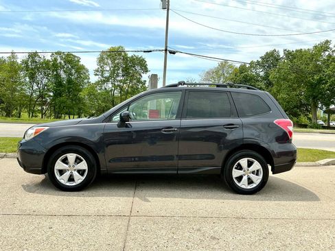 Used 2016 Subaru Forester 2.5i Premium w/ Popular Package #2 AWD/4WD image 8