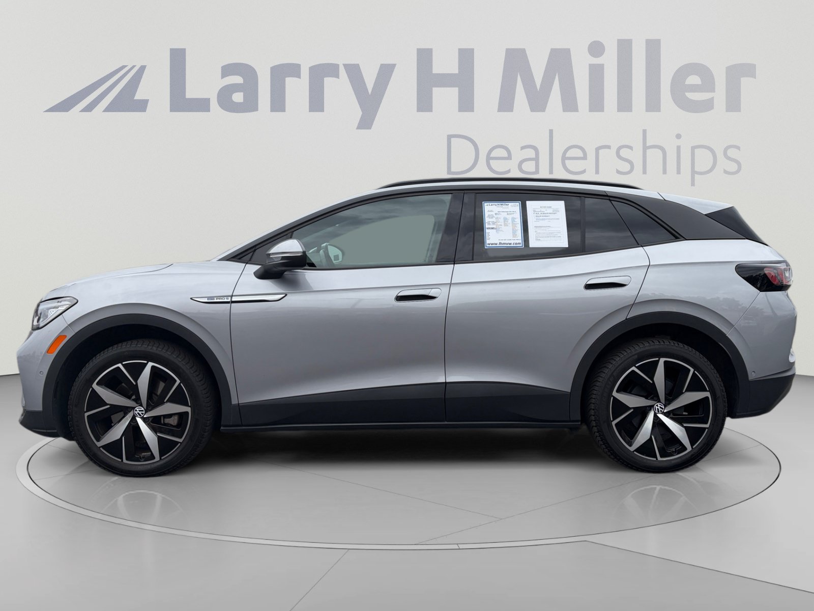 Used 2023 Volkswagen ID.4 Pro S AWD/4WD image 2
