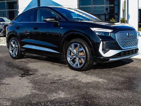 Used 2023 Audi Q4 e-tron Premium Plus w/ Premium Plus image 3