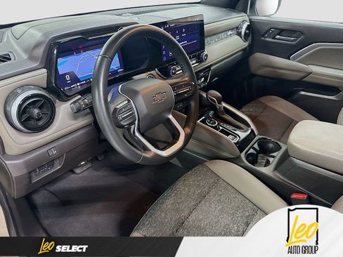 Used 2024 Chevrolet Colorado ZR2 w/ Technology Package image 9