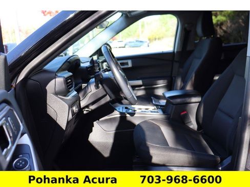 Used 2024 Ford Explorer XLT image 23