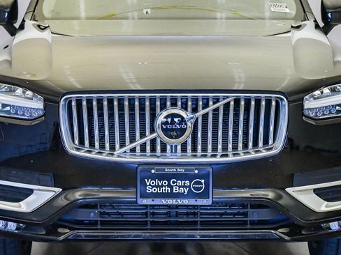 Certified 2025 Volvo XC90 B6 Plus image 7