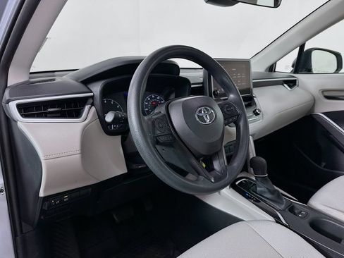 Used 2025 Toyota Corolla Cross L AWD/4WD image 10