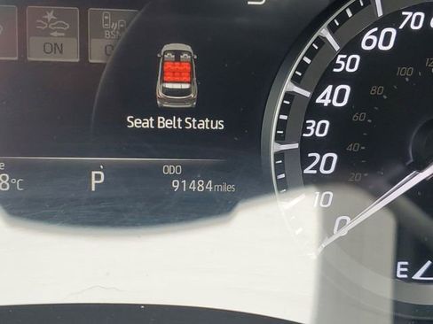 Used 2020 Toyota Highlander XLE image 22