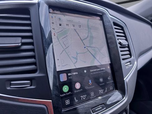 Certified 2025 Volvo XC90 B5 Core AWD/4WD image 33