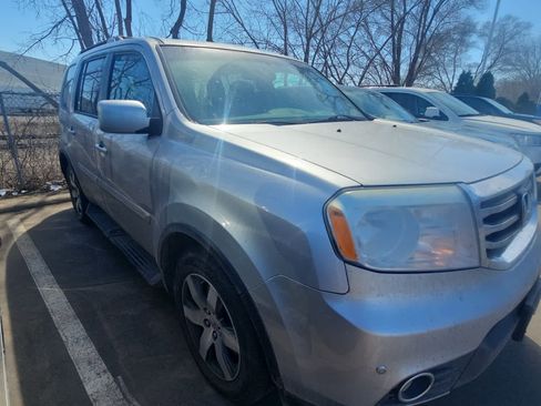 Used 2015 Honda Pilot Touring image 2