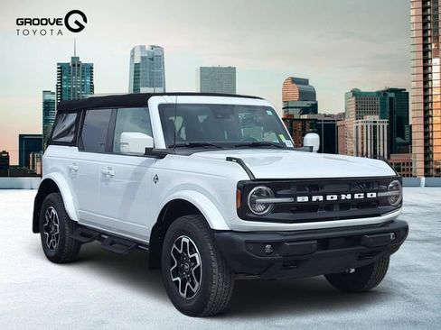 Used 2022 Ford Bronco Outer Banks image 7