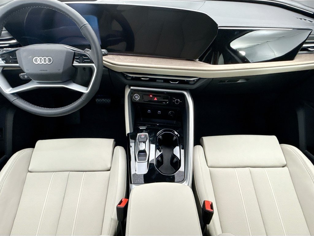 Certified 2025 Audi Q5 Premium Plus w/ Premium Plus AWD/4WD image 13