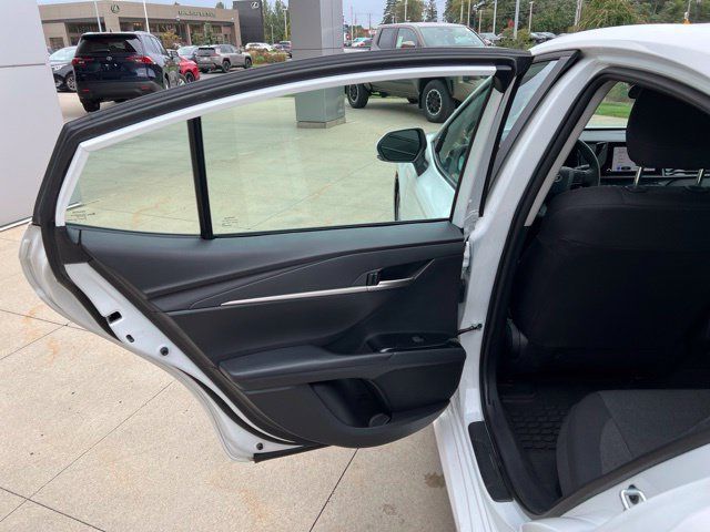 Used 2026 Toyota Camry LE FWD image 27