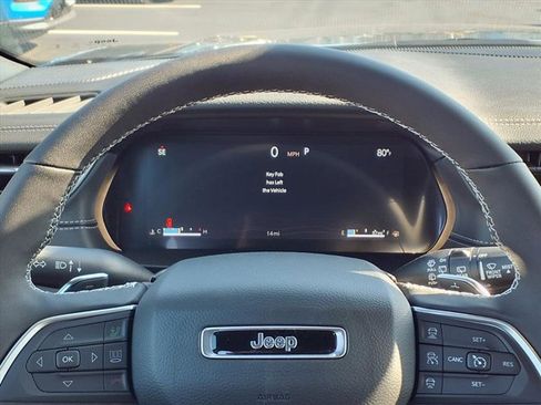 New 2025 Jeep Grand Cherokee Limited w/ Luxury Tech Group II image 11