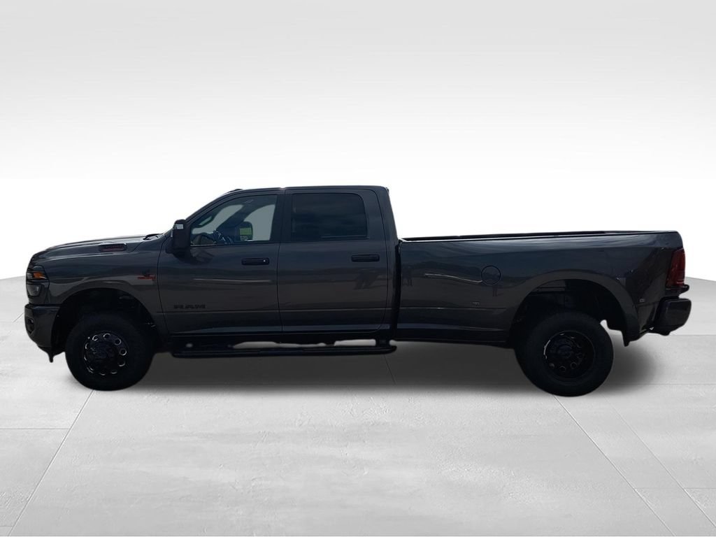 New 2026 RAM 3500 Big Horn AWD/4WD image 5