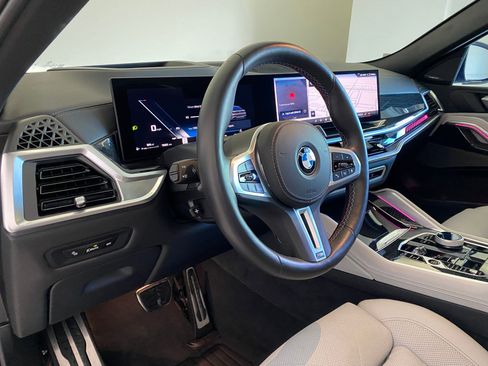Certified 2025 BMW X6 M60i w/ Dynamic Handling Package image 4