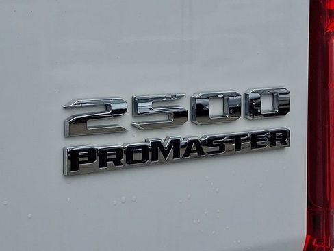 Used 2025 RAM ProMaster 2500 w/ U-Haul Equipment Group FWD image 33