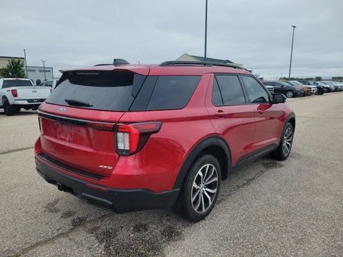 Used 2025 Ford Explorer ST-Line AWD/4WD image 23