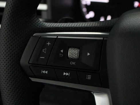 New 2026 Mitsubishi Outlander LE image 9