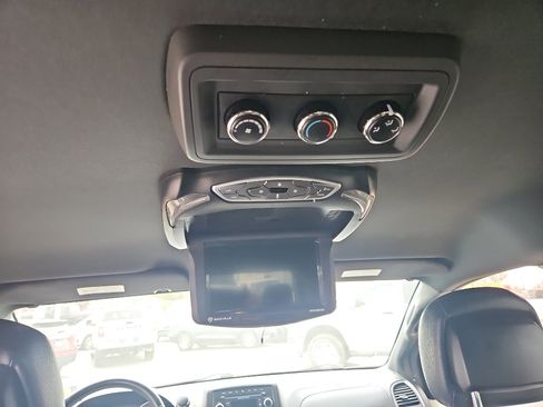 Used 2017 Dodge Grand Caravan SXT image 25