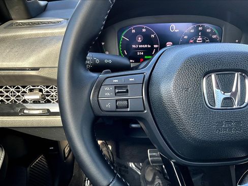 Used 2025 Honda Accord Sport image 20
