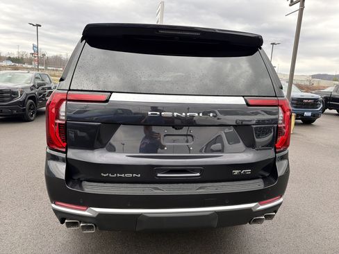 New 2026 GMC Yukon XL Denali w/ LPO, Floor Liner Package AWD/4WD image 7