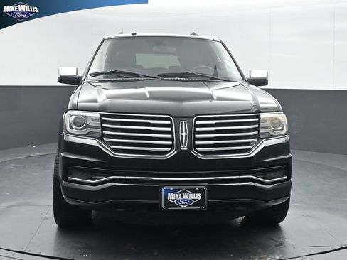 Used 2017 Lincoln Navigator L Reserve AWD/4WD image 2