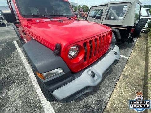 Used 2018 Jeep Wrangler Unlimited Sport S AWD/4WD image 16