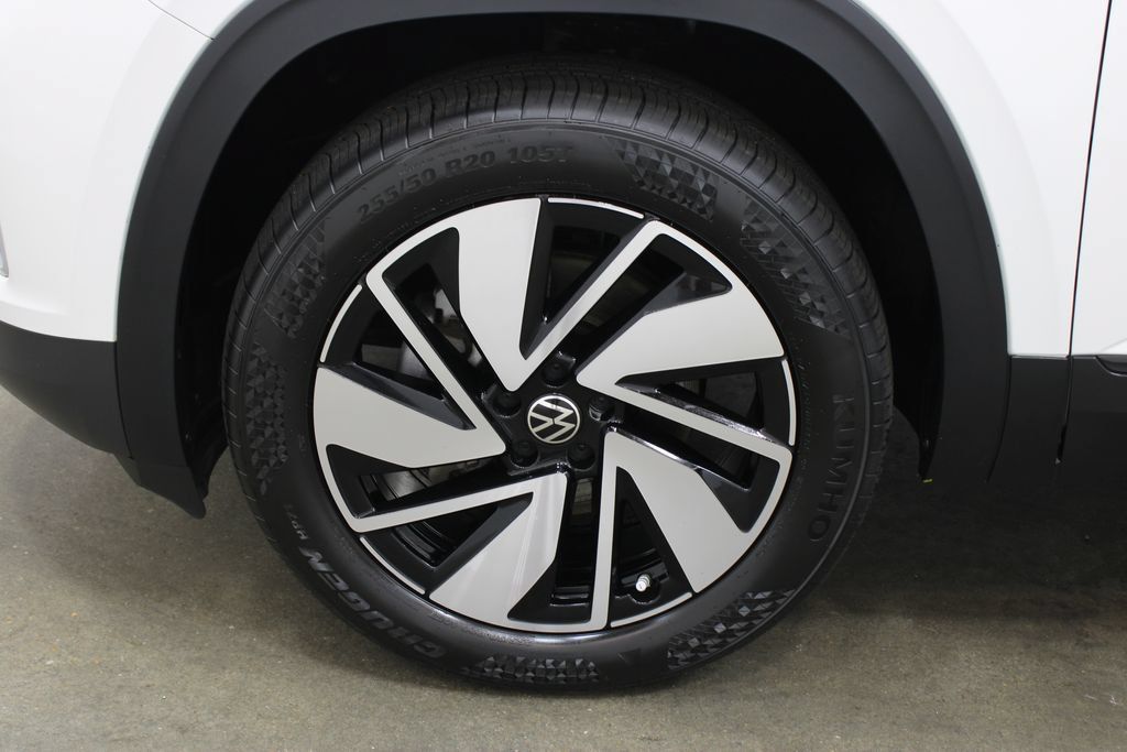 Used 2025 Volkswagen Atlas SE AWD/4WD image 28