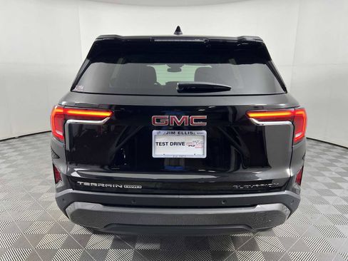 Certified 2025 GMC Terrain Elevation AWD/4WD image 17