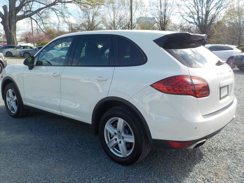 Used 2012 Porsche Cayenne S image 3