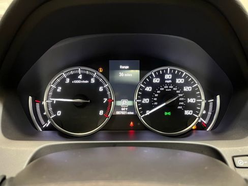 Used 2017 Acura TLX w/ Technology Package image 4