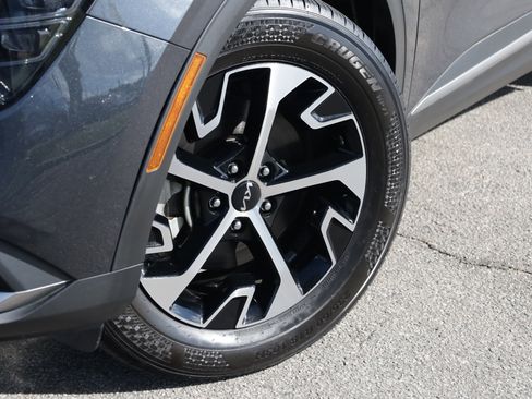 Used 2024 Kia Sportage EX image 20