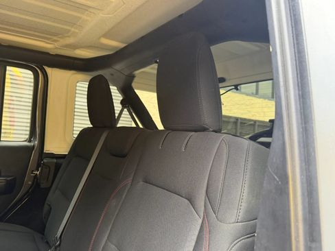 Used 2018 Jeep Wrangler Unlimited Rubicon AWD/4WD image 29