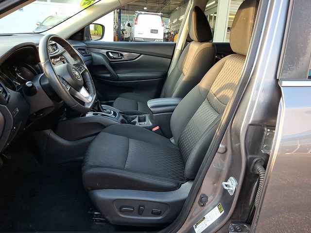 Used 2018 Nissan Rogue SV w/ Premium Package AWD/4WD image 13