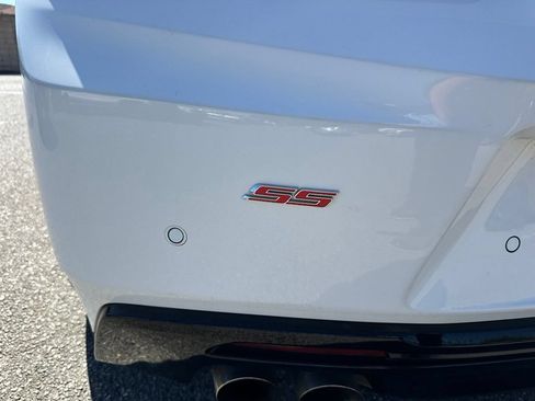 Used 2016 Chevrolet Camaro SS RWD image 4