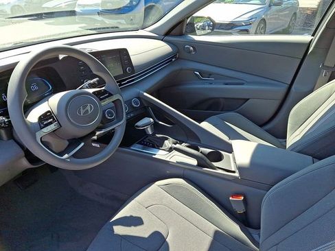 New 2026 Hyundai Elantra SE FWD image 16