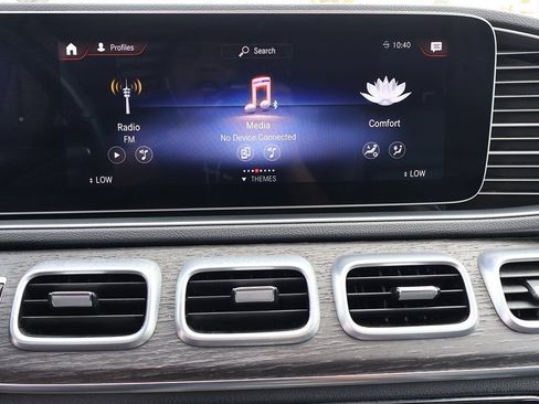 Used 2020 Mercedes-Benz GLE 350 4MATIC w/ Premium Package image 50