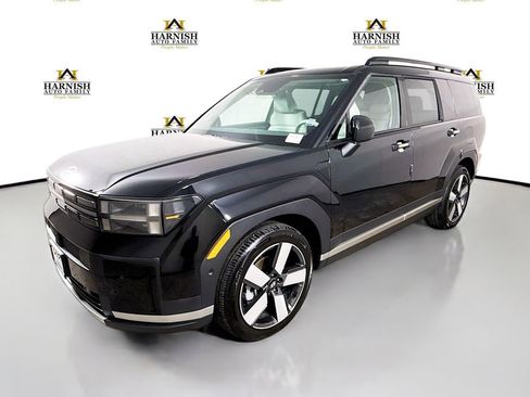 Used 2024 Hyundai Santa Fe Limited AWD/4WD image 3