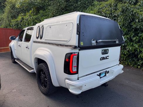 Used 2012 GMC Sierra 1500 Denali AWD/4WD image 2