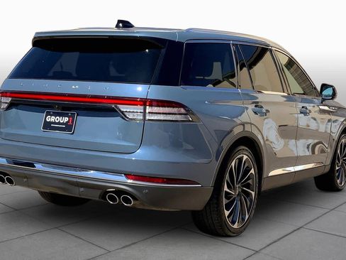 Used 2025 Lincoln Aviator Reserve w/ Luxury Package RWD image 13
