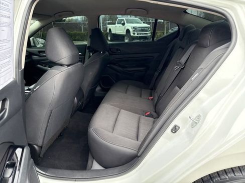Used 2023 Nissan Altima 2.5 SV image 14