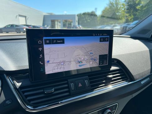 Used 2023 Audi Q5 e Prestige w/ Prestige Package AWD/4WD image 17