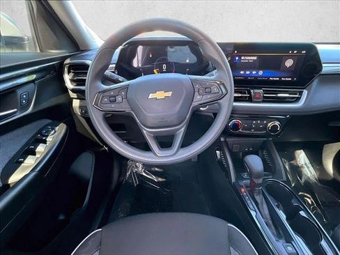 Certified 2025 Chevrolet TrailBlazer LT FWD image 7
