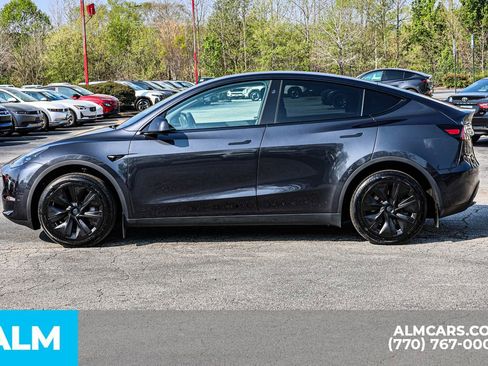 Used 2024 Tesla Model Y Long Range AWD/4WD image 9