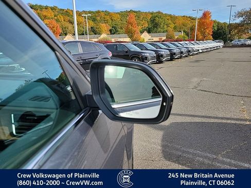 Certified 2024 Volkswagen Atlas SE image 19