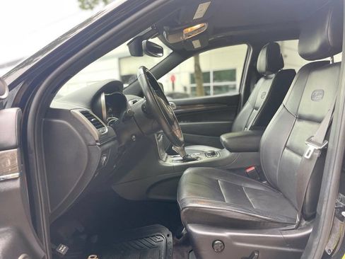 Used 2018 Jeep Grand Cherokee Overland AWD/4WD image 19