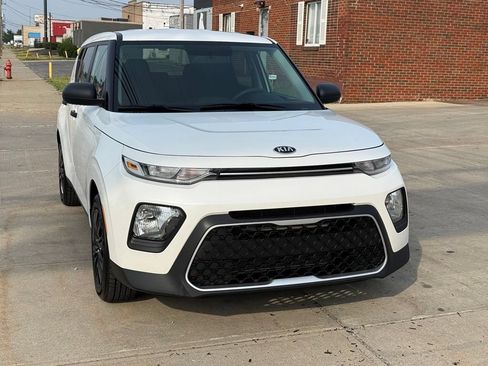 Used 2020 Kia Soul LX FWD image 3