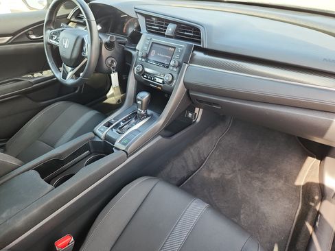 Used 2019 Honda Civic Sport image 17