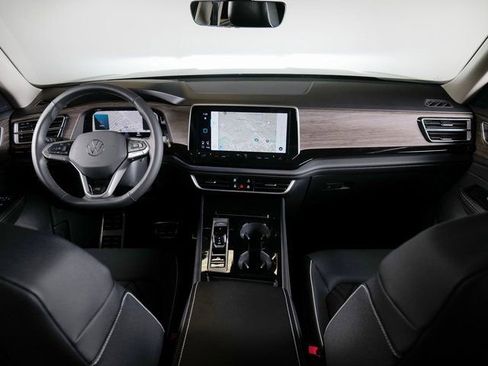 Used 2026 Volkswagen Atlas SEL Premium R-Line image 9