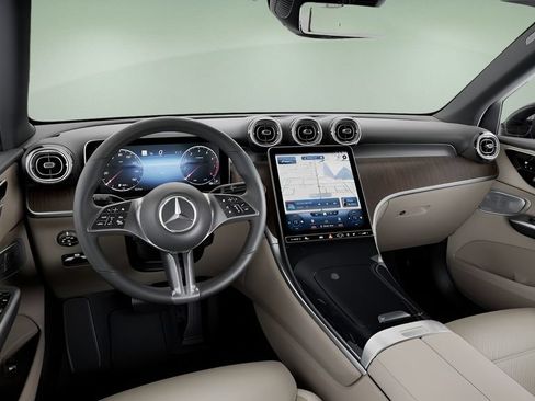 Used 2026 Mercedes-Benz GLC 300 image 38