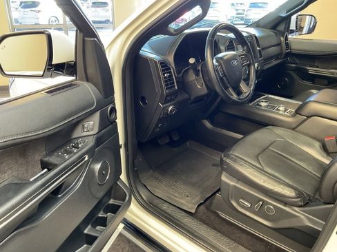 Used 2021 Ford Expedition Max Limited image 9