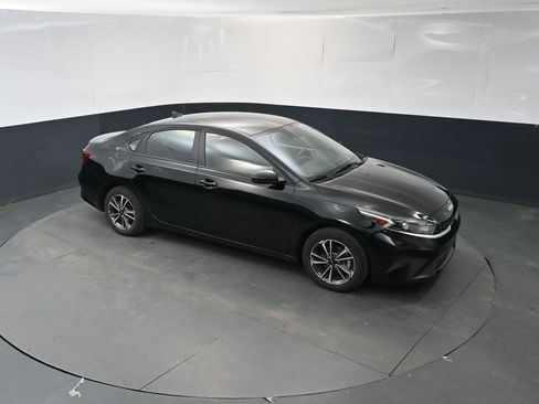 Used 2023 Kia Forte LXS FWD image 33